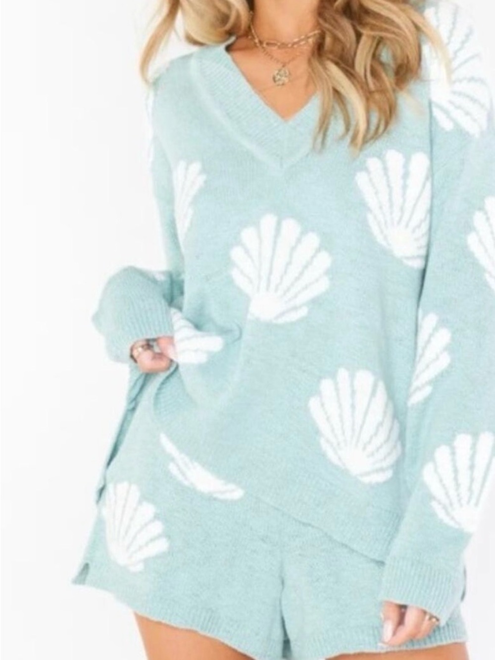 Show Me Your MUMU • Shell Knit V-Neck Sweater + Shorts Set - Picture 2 of 2